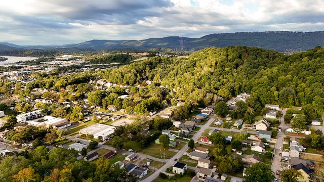 15 Sawyer Street, Chattanooga, TN 37405