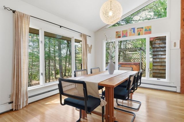 30 Volunteer Way, Lexington, MA 02420