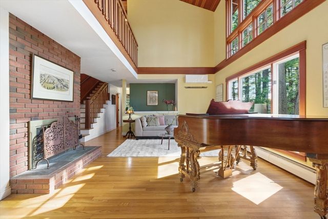 30 Volunteer Way, Lexington, MA 02420
