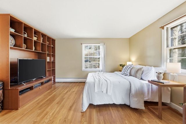 30 Volunteer Way, Lexington, MA 02420