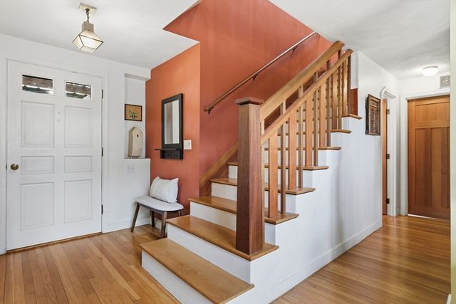 30 Volunteer Way, Lexington, MA 02420