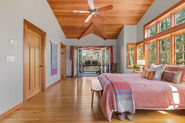 30 Volunteer Way, Lexington, MA 02420