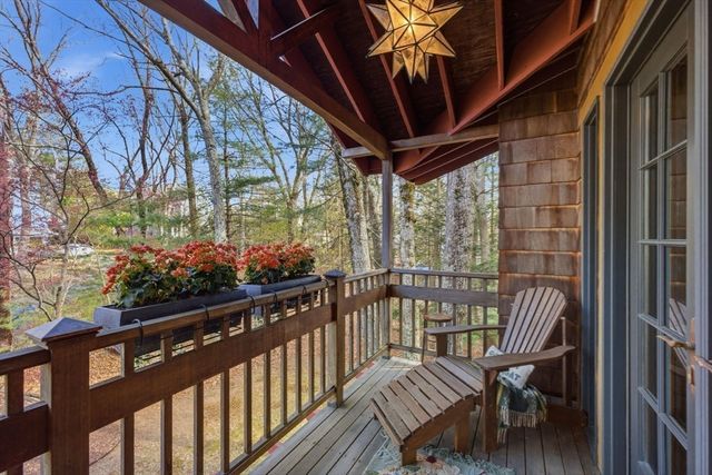 30 Volunteer Way, Lexington, MA 02420