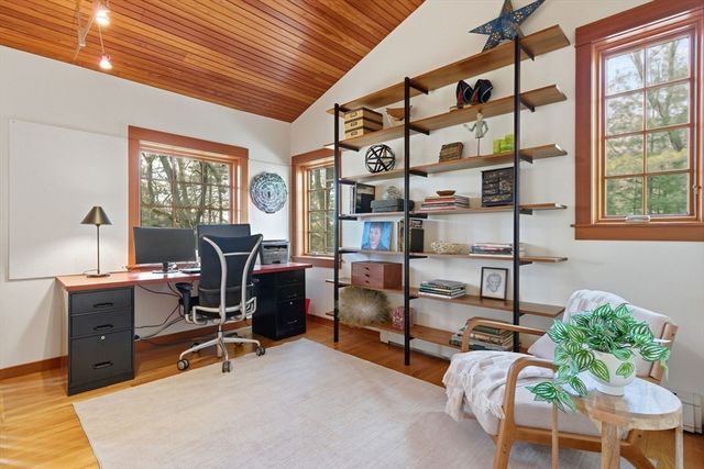 30 Volunteer Way, Lexington, MA 02420