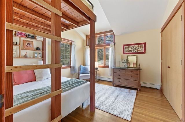30 Volunteer Way, Lexington, MA 02420