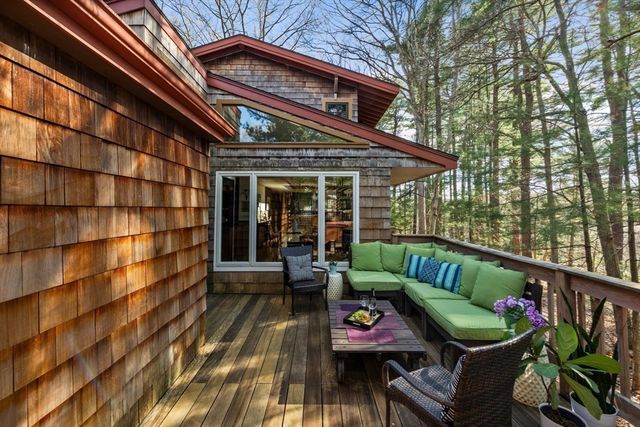 30 Volunteer Way, Lexington, MA 02420