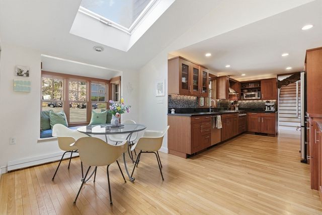 30 Volunteer Way, Lexington, MA 02420