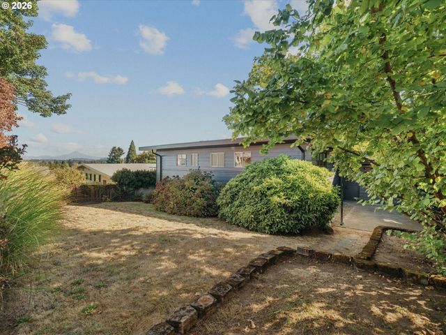 7231 Se CLAY St, Portland, OR 97215