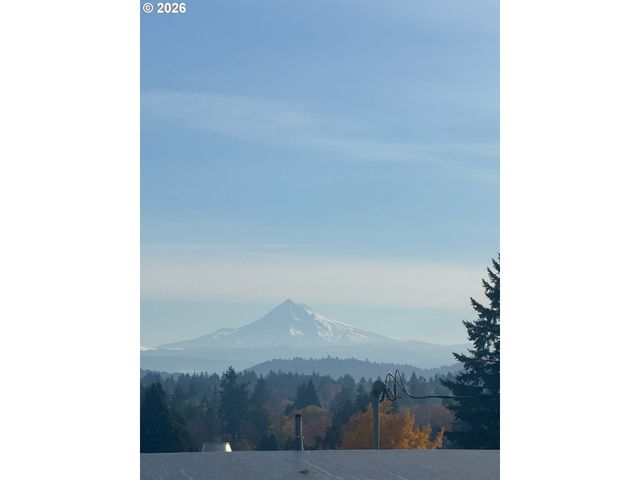 7231 Se CLAY St, Portland, OR 97215