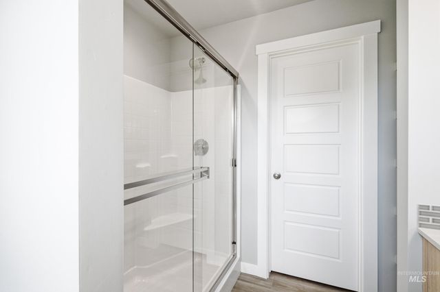 6707 W Fairy Falls Dr, Meridian, ID 83646