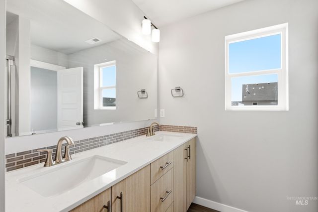 6707 W Fairy Falls Dr, Meridian, ID 83646