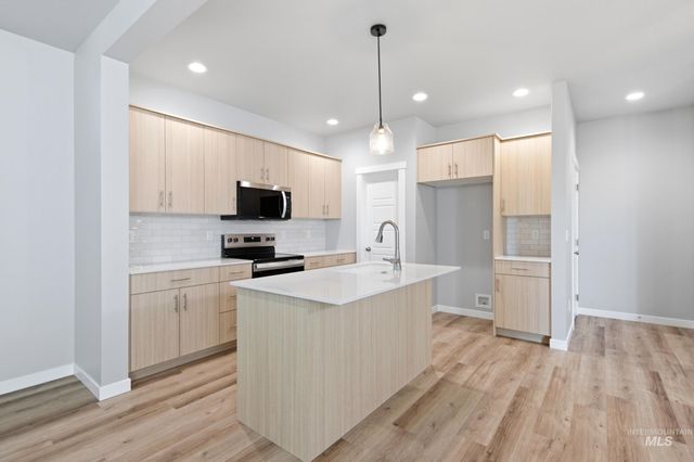 6707 W Fairy Falls Dr, Meridian, ID 83646