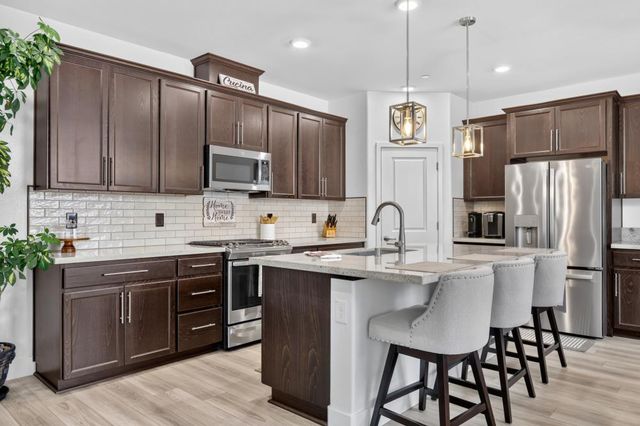 3400 Margauex Way, Folsom, CA 95630