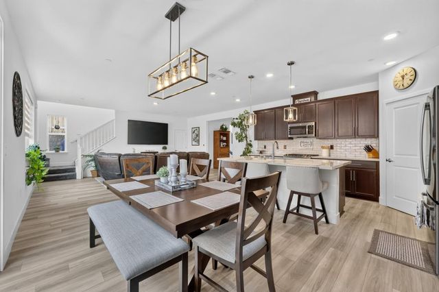 3400 Margauex Way, Folsom, CA 95630