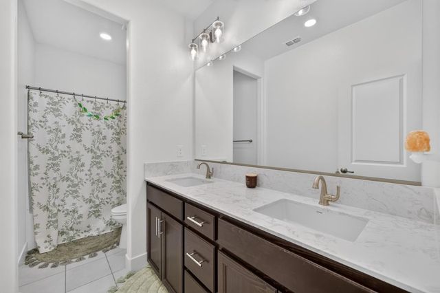 3400 Margauex Way, Folsom, CA 95630