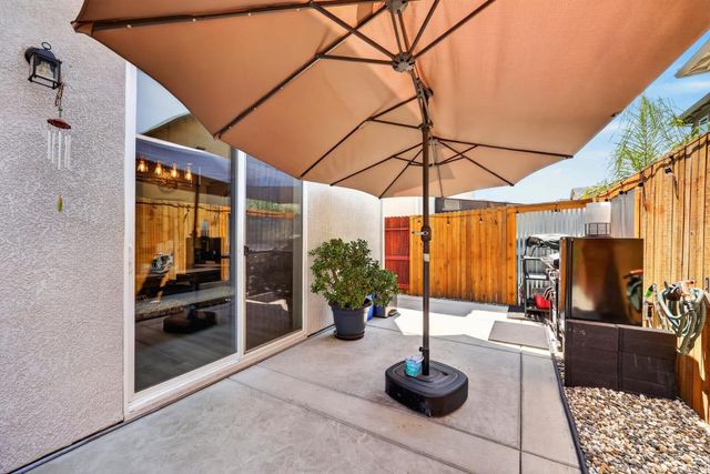 3400 Margauex Way, Folsom, CA 95630