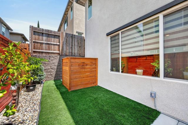 3400 Margauex Way, Folsom, CA 95630