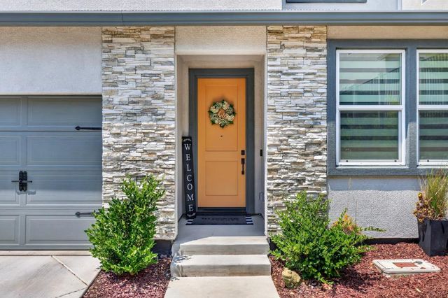 3400 Margauex Way, Folsom, CA 95630