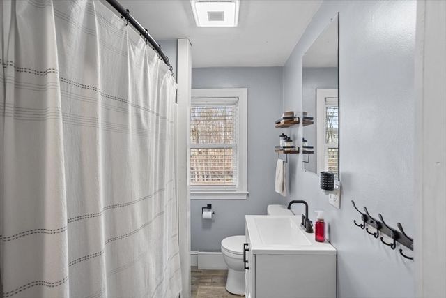 17 Davis Ave, Attleboro, MA 02703