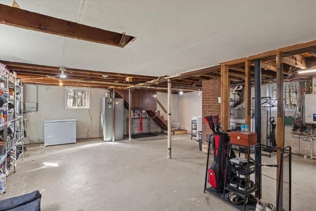 17 Davis Ave, Attleboro, MA 02703