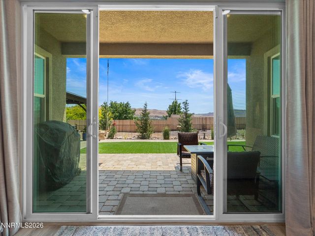 1227 Silver View Circle, Sparks, NV 89436