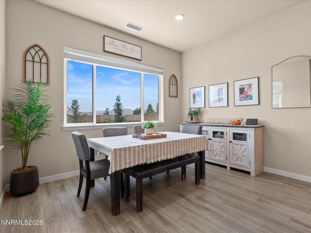 1227 Silver View Circle, Sparks, NV 89436