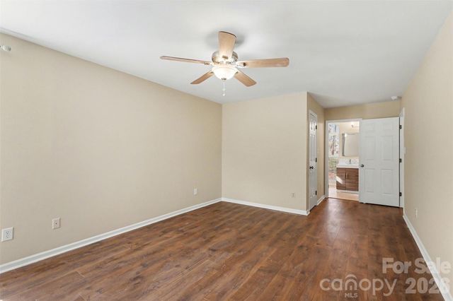 8414 Woodford Bridge Drive, Charlotte, NC 28216