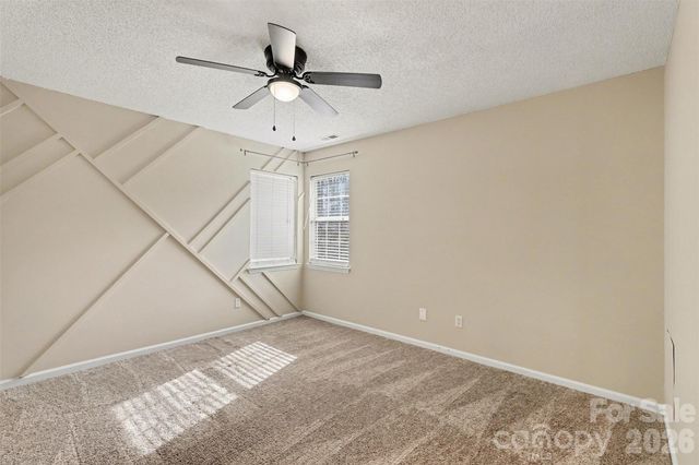 8414 Woodford Bridge Drive, Charlotte, NC 28216