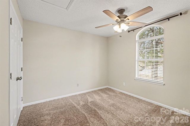 8414 Woodford Bridge Drive, Charlotte, NC 28216