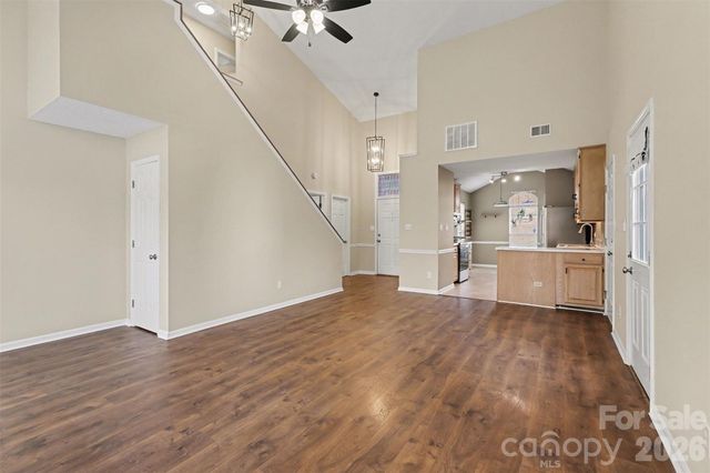 8414 Woodford Bridge Drive, Charlotte, NC 28216