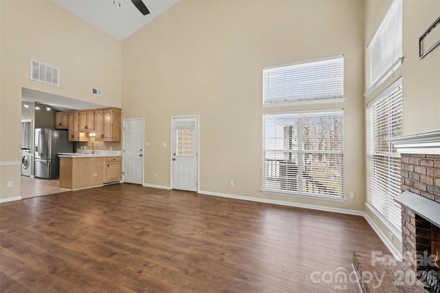 8414 Woodford Bridge Drive, Charlotte, NC 28216