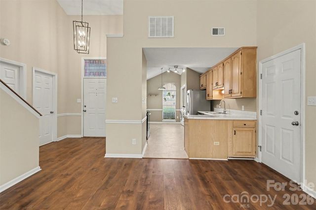 8414 Woodford Bridge Drive, Charlotte, NC 28216