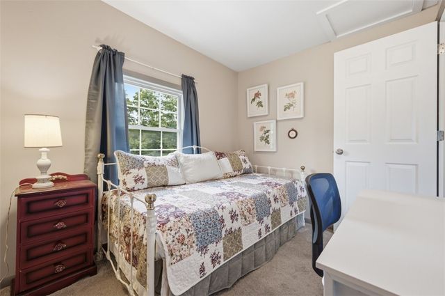 220 2nd St, W Leechburg, PA 15656
