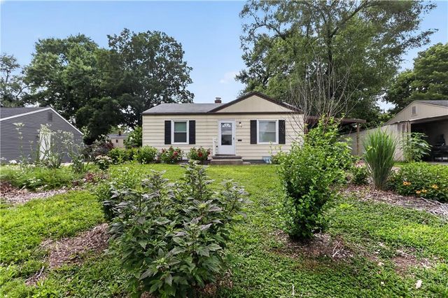 2218 S Overton Avenue, Independence, MO 64052