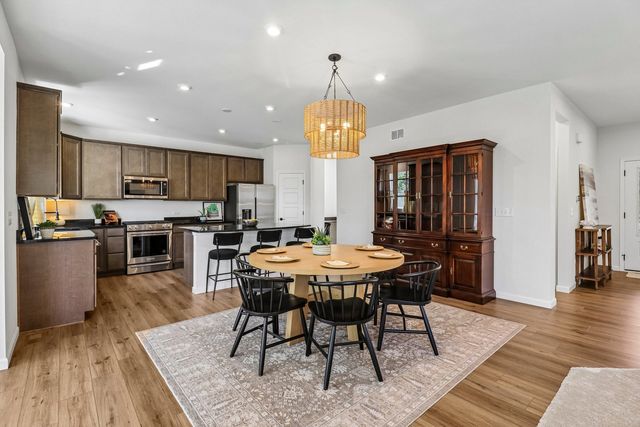 8 Liam Court, Algonquin, IL 60102