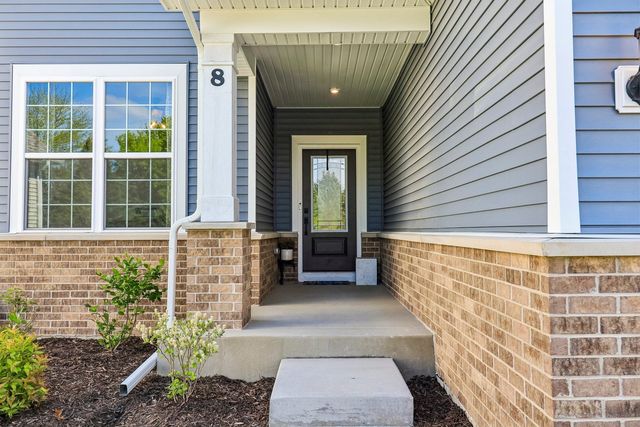 8 Liam Court, Algonquin, IL 60102