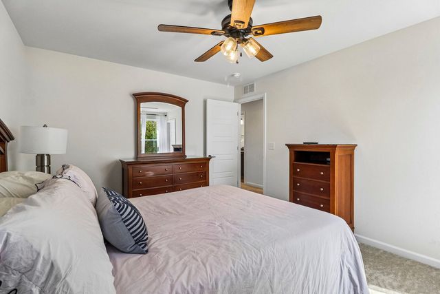 8 Liam Court, Algonquin, IL 60102