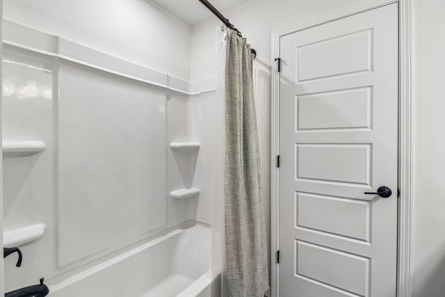 8 Liam Court, Algonquin, IL 60102