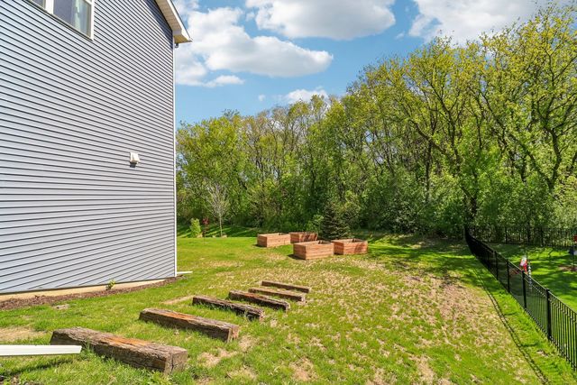 8 Liam Court, Algonquin, IL 60102