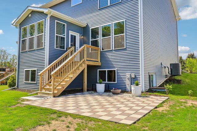 8 Liam Court, Algonquin, IL 60102