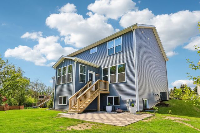 8 Liam Court, Algonquin, IL 60102