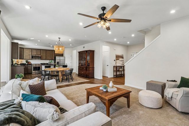 8 Liam Court, Algonquin, IL 60102