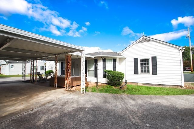 319 Mount View Dr, Sparta, TN 38583
