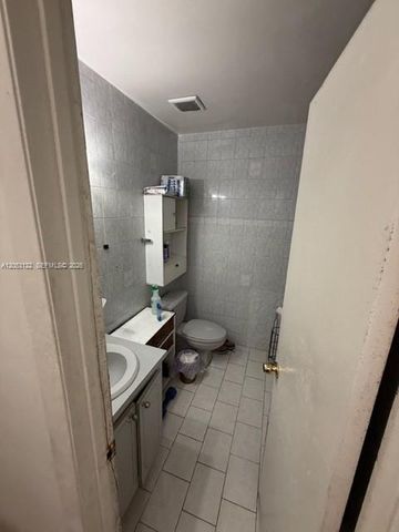 1901 S River Drive 22C, Miami, FL 33125