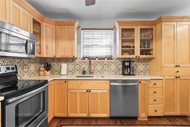 1108 E CHELSEA STREET, Tampa, FL 33603