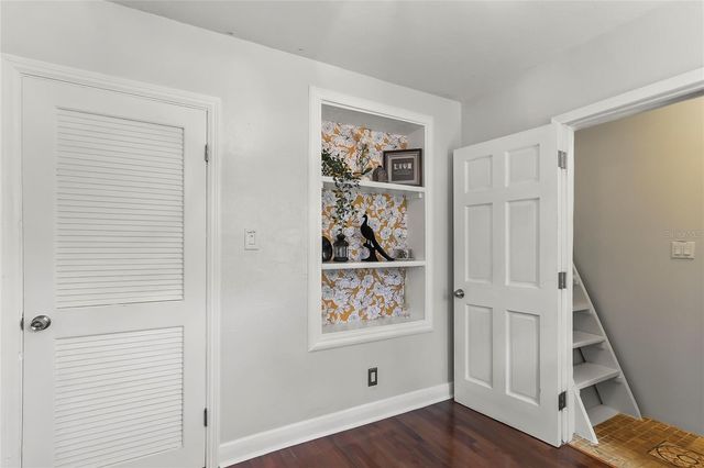 1108 E CHELSEA STREET, Tampa, FL 33603