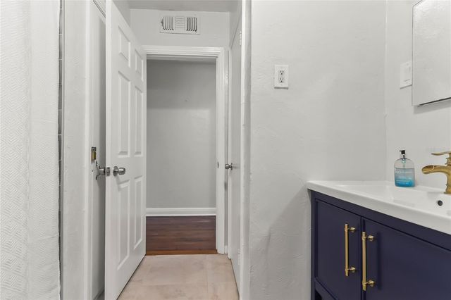 1108 E CHELSEA STREET, Tampa, FL 33603