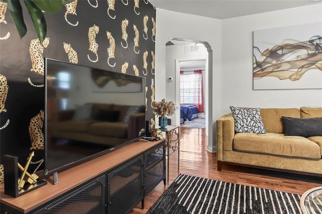 1108 E CHELSEA STREET, Tampa, FL 33603