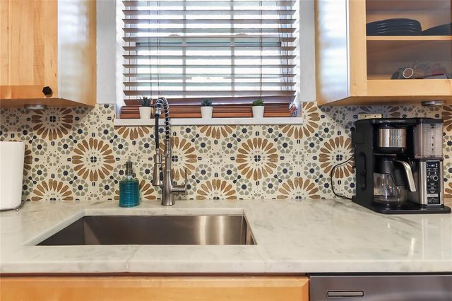 1108 E CHELSEA STREET, Tampa, FL 33603