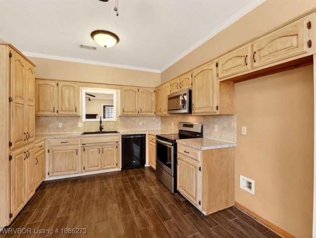 1011 Fairview Lane, Greenwood, AR 72936